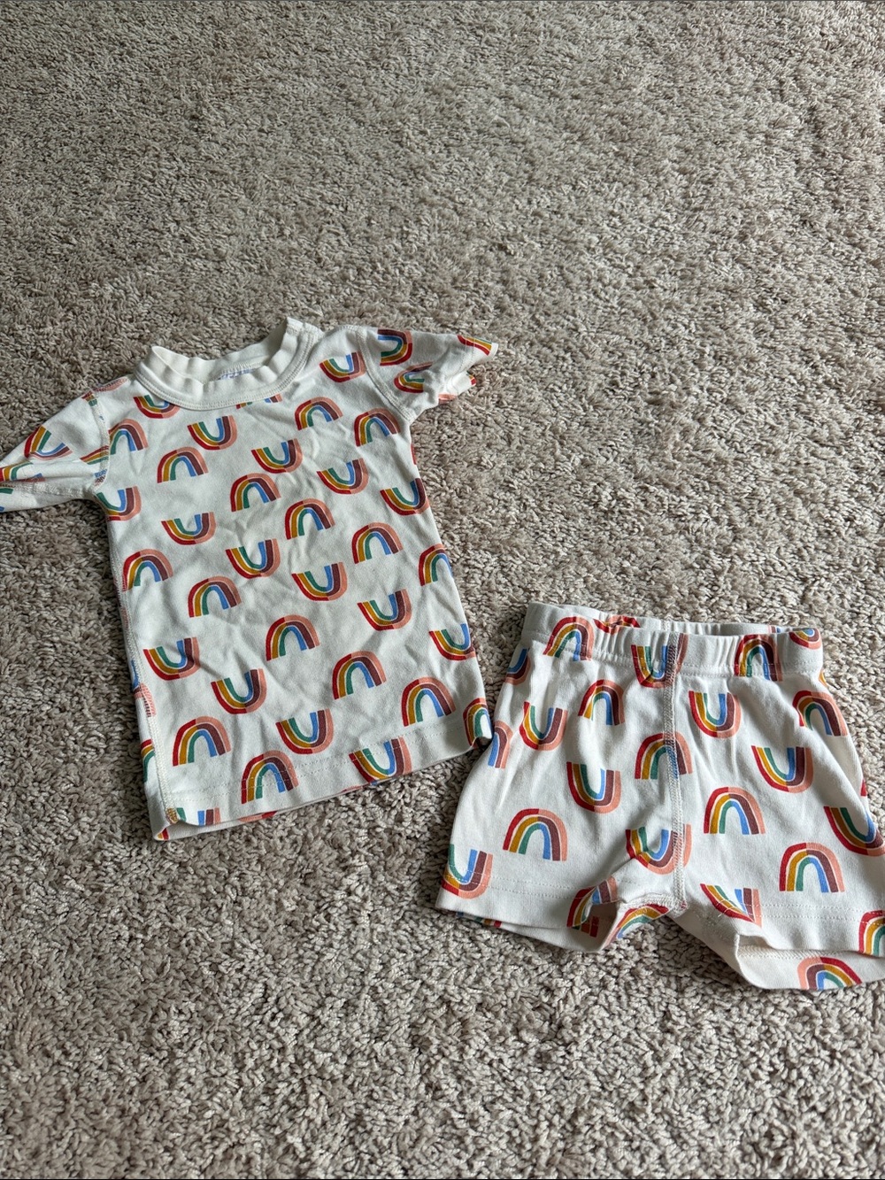 Hanna Andersson Rainbow 3T rainbow pajamas